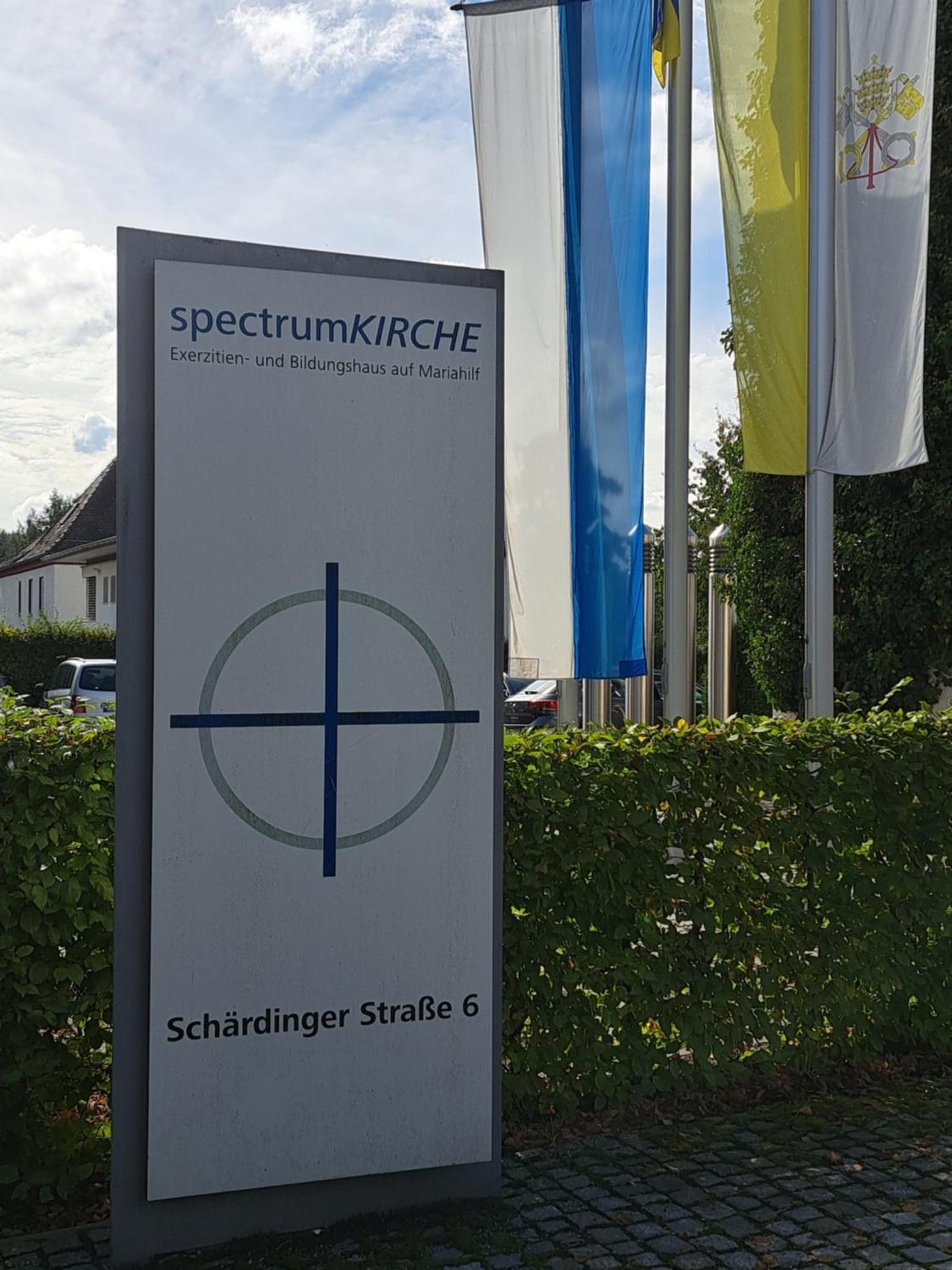 Spectrum Kirche Exerzitien-Und Bildungshaus Auf Mariahilf Passavia Esterno foto